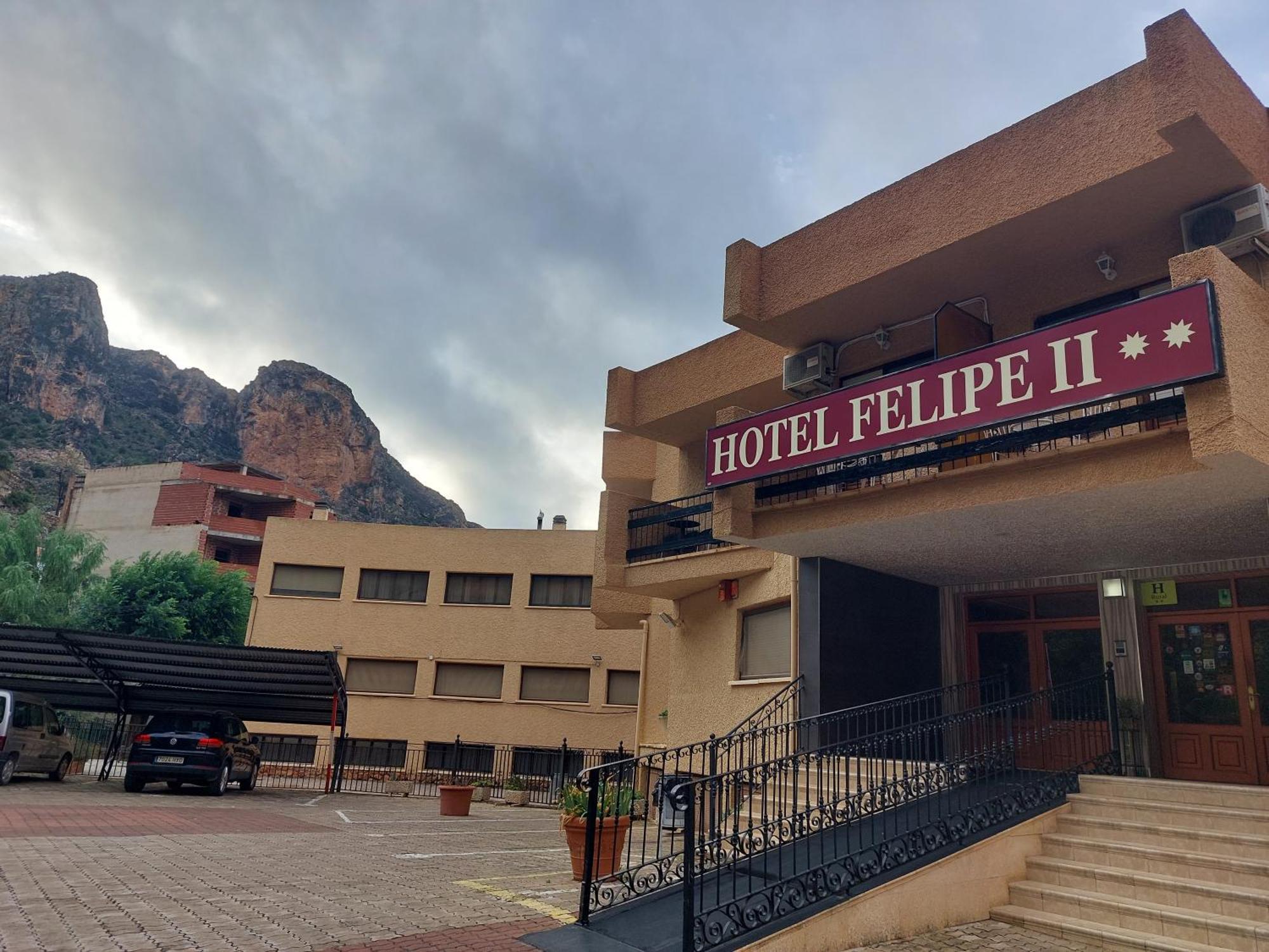Hotel Felipe II Ayna Buitenkant foto