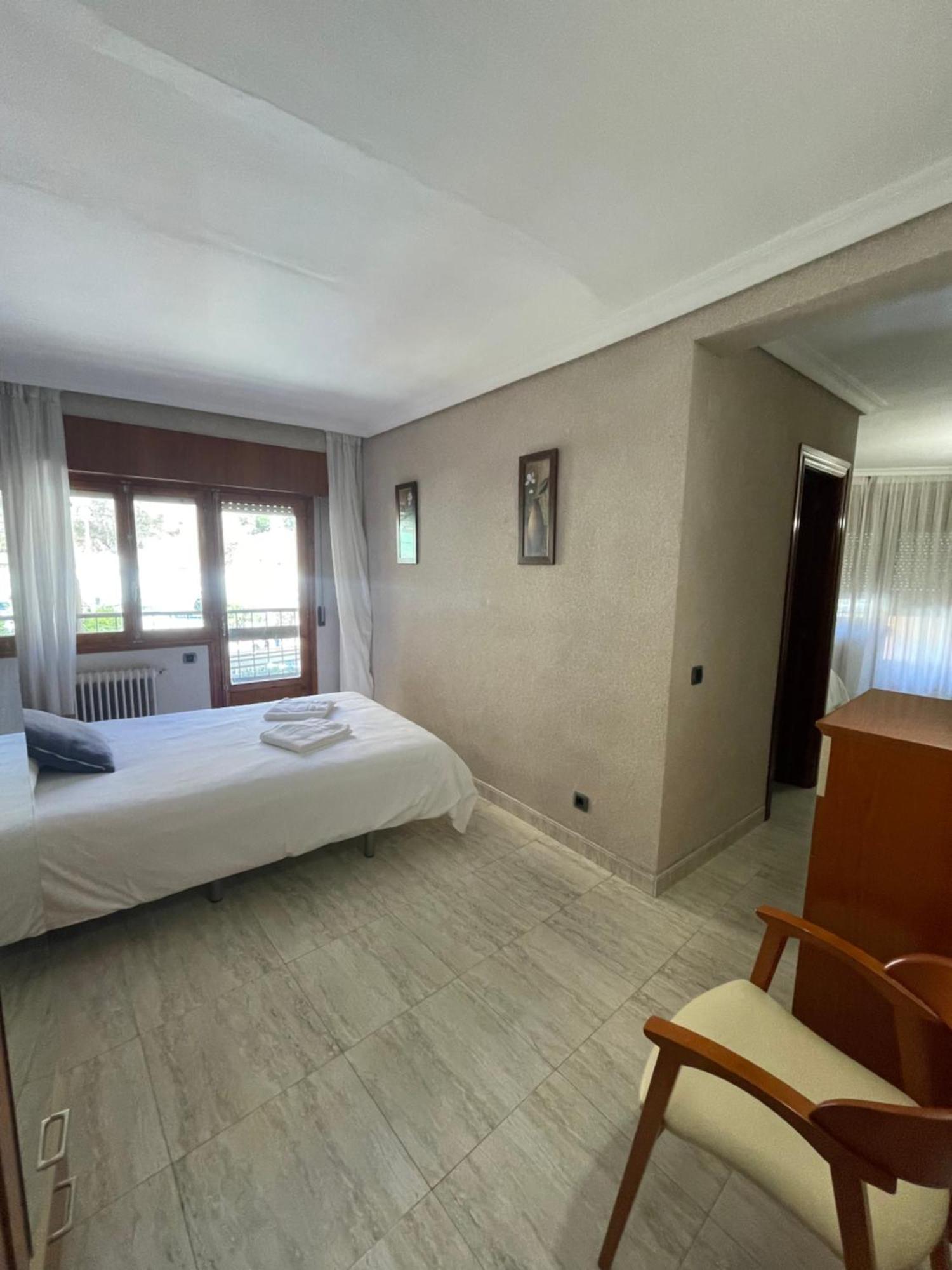 Hotel Felipe II Ayna Buitenkant foto