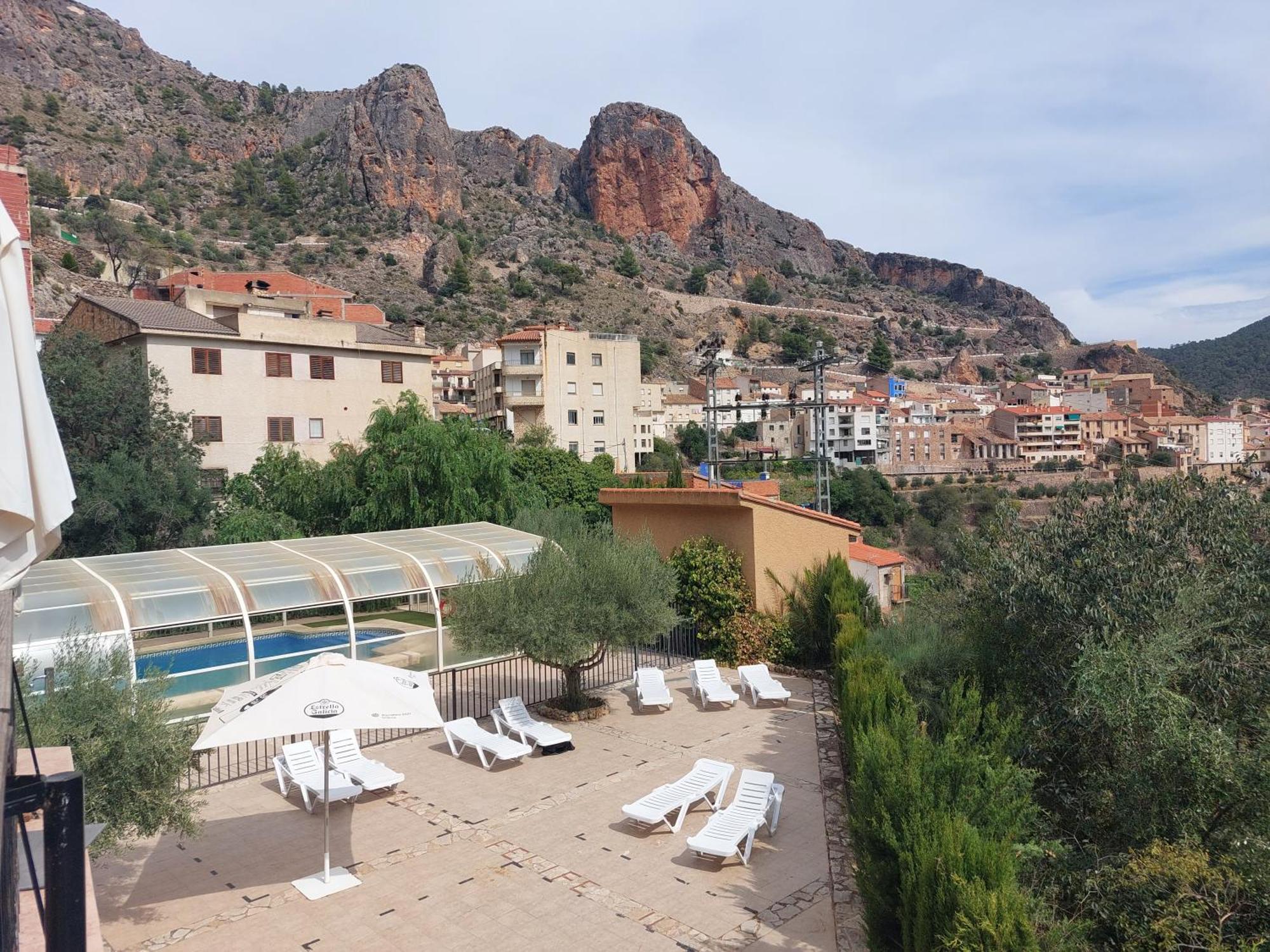 Hotel Felipe II Ayna Buitenkant foto